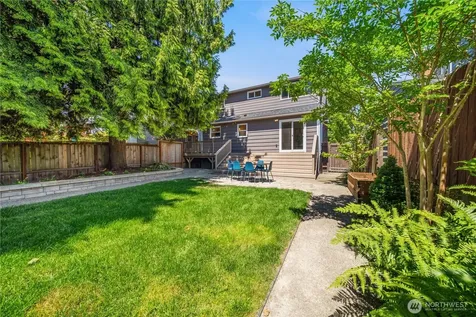 521 NE 85th Seattle WA 98115