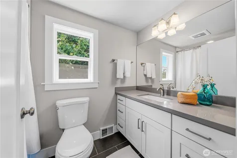 521 NE 85th Seattle WA 98115