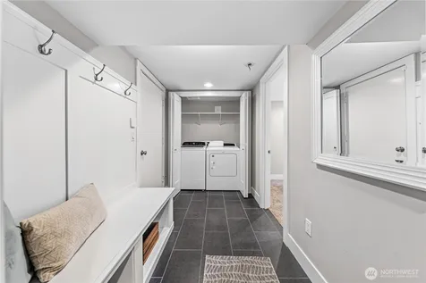 521 NE 85th Seattle WA 98115