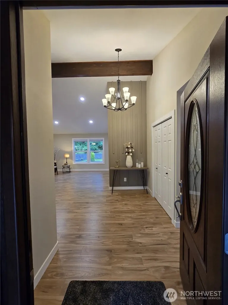 31207 W Lake Morton Drive SE Kent WA 98042