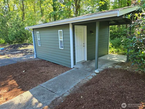 31207 W Lake Morton Drive SE Kent WA 98042