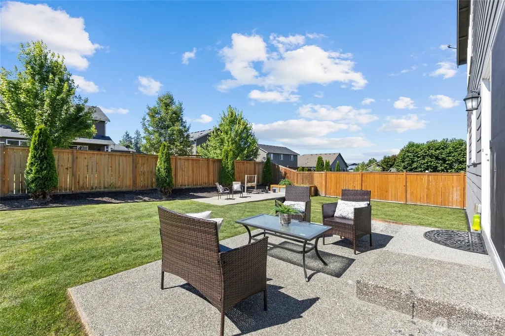 7146 289th Place NW Stanwood WA 98292