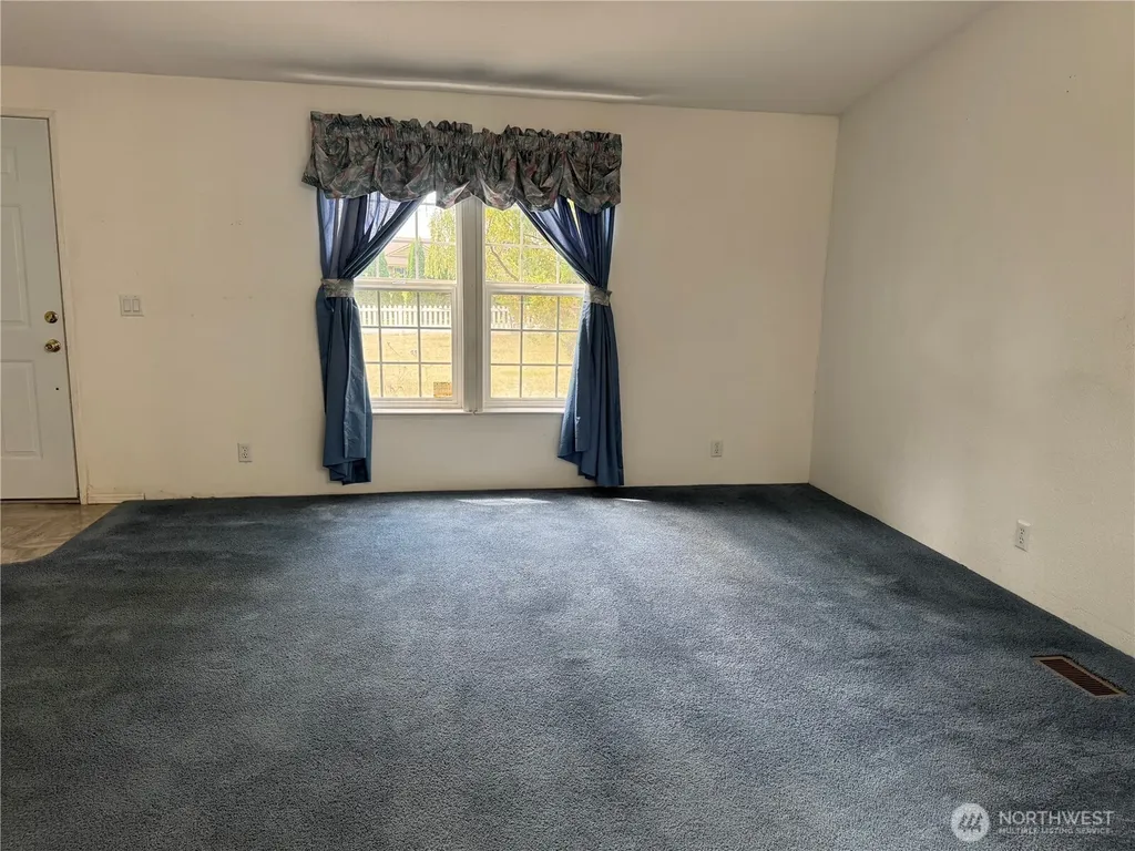 2315 NW Alan Avenue East Wenatchee WA 98802