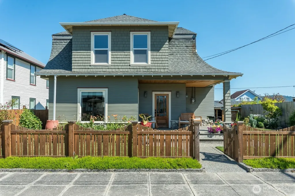 1118 4th Street Anacortes WA 98221