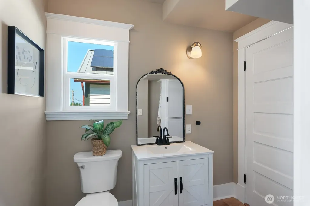 1118 4th Street Anacortes WA 98221