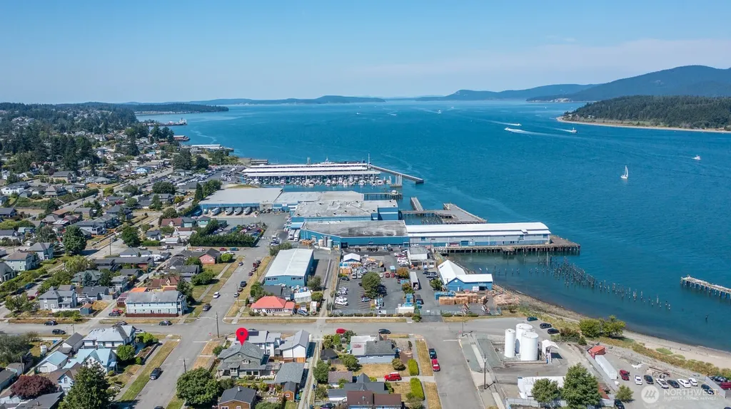 1118 4th Street Anacortes WA 98221