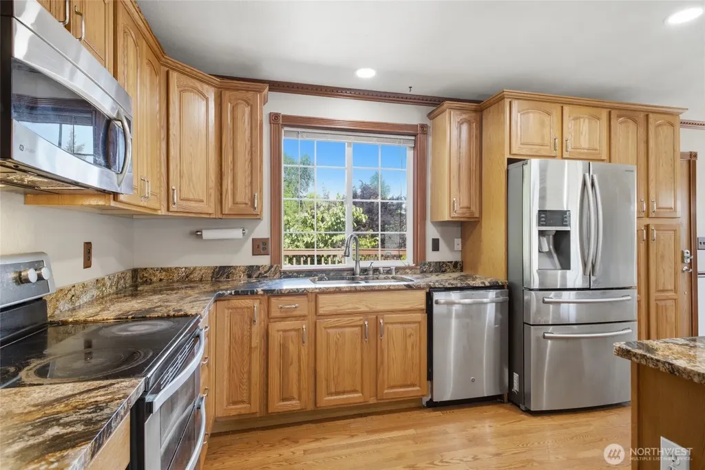 34721 40th Avenue S Roy WA 98580