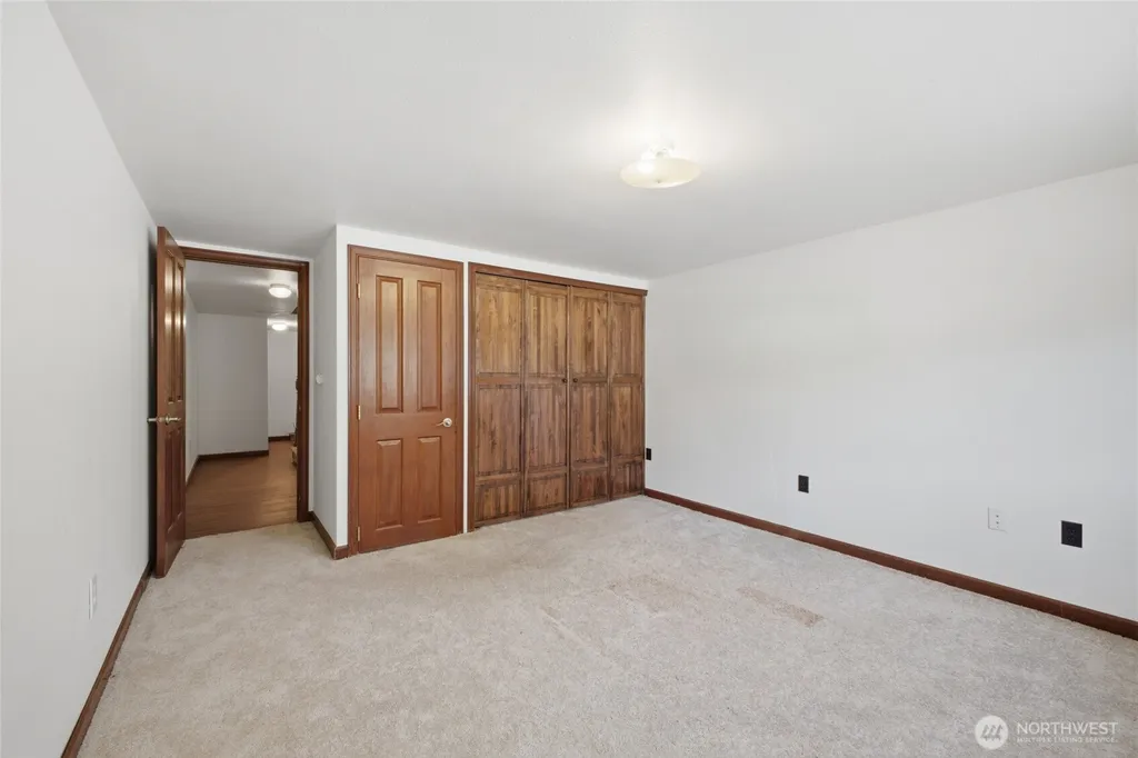 34721 40th Avenue S Roy WA 98580