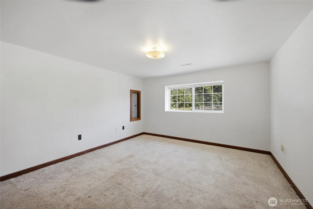 34721 40th Avenue S Roy WA 98580