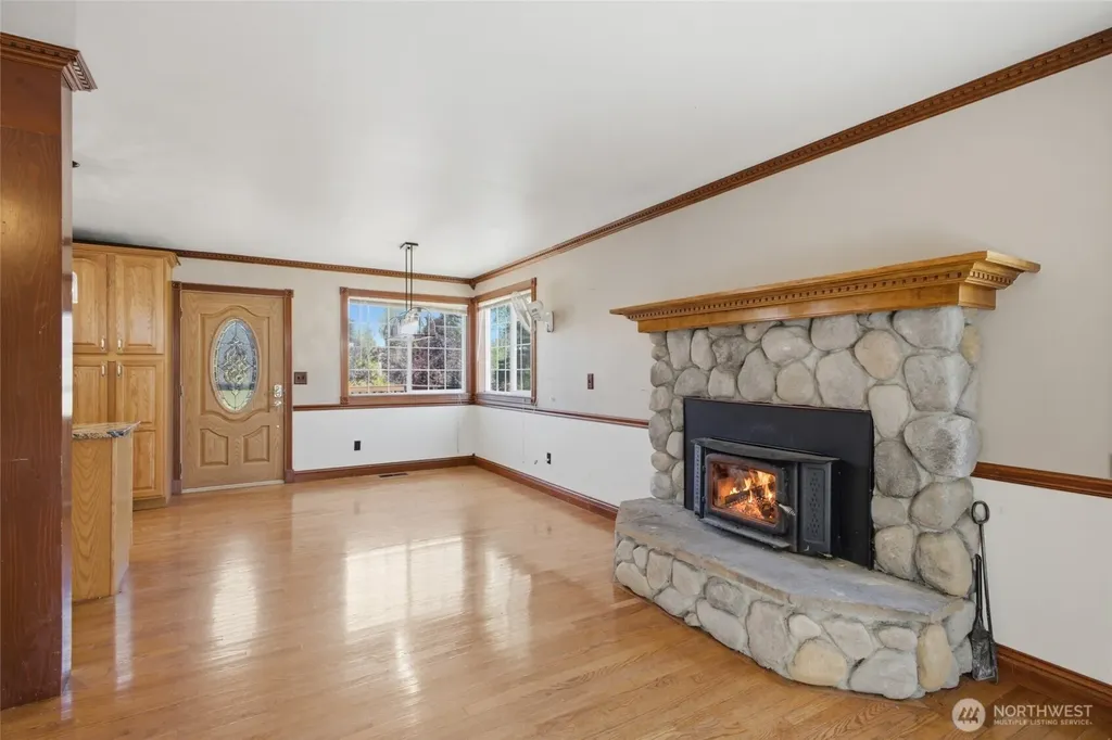 34721 40th Avenue S Roy WA 98580
