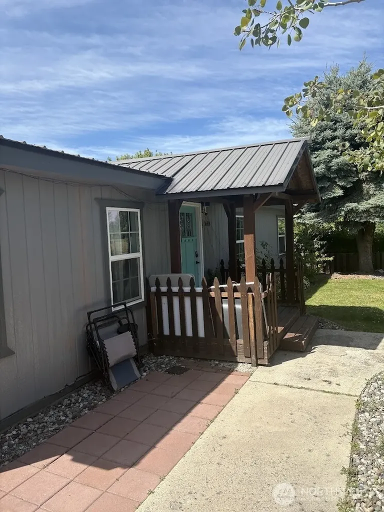 1640 SE 3rd Street East Wenatchee WA 98802