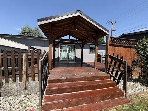 1640 SE 3rd Street East Wenatchee WA 98802