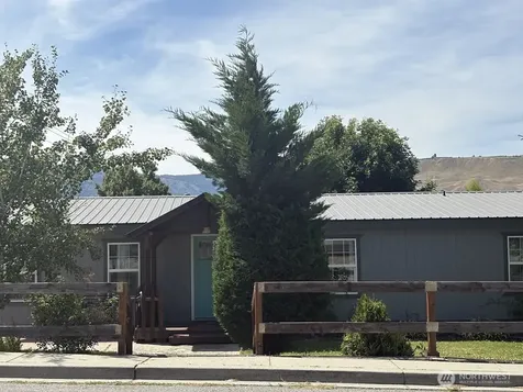 1640 SE 3rd Street East Wenatchee WA 98802