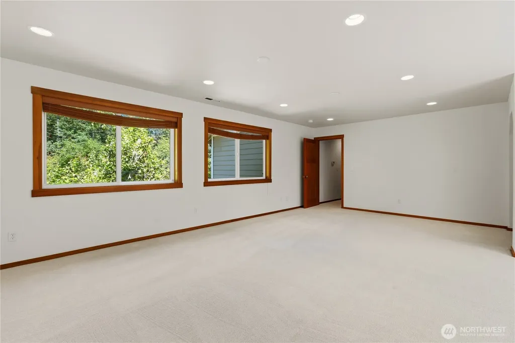 30217 Retreat Kanaskat Road SE Ravensdale WA 98051
