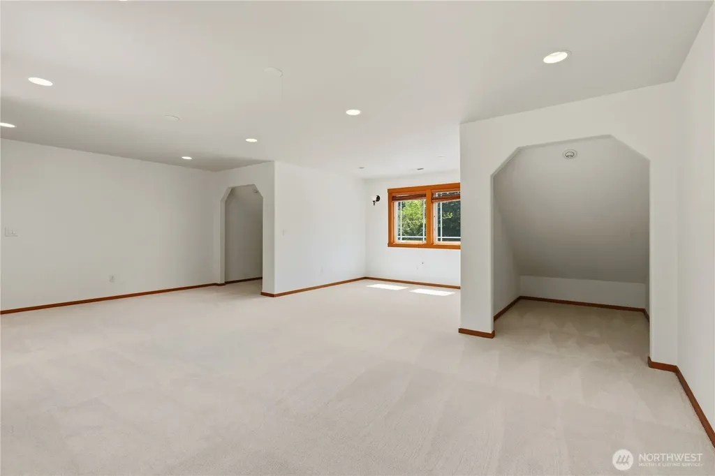 30217 Retreat Kanaskat Road SE Ravensdale WA 98051