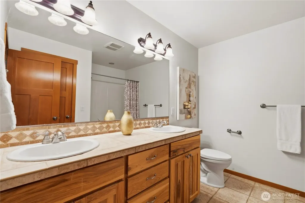 30217 Retreat Kanaskat Road SE Ravensdale WA 98051