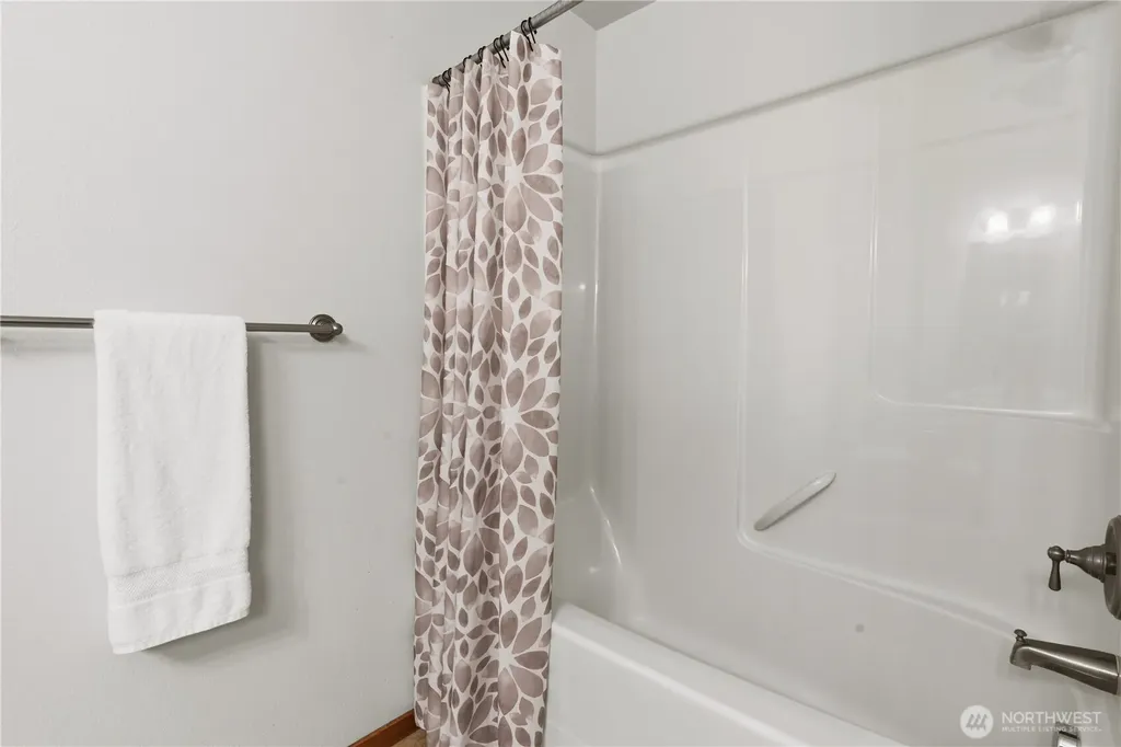 30217 Retreat Kanaskat Road SE Ravensdale WA 98051