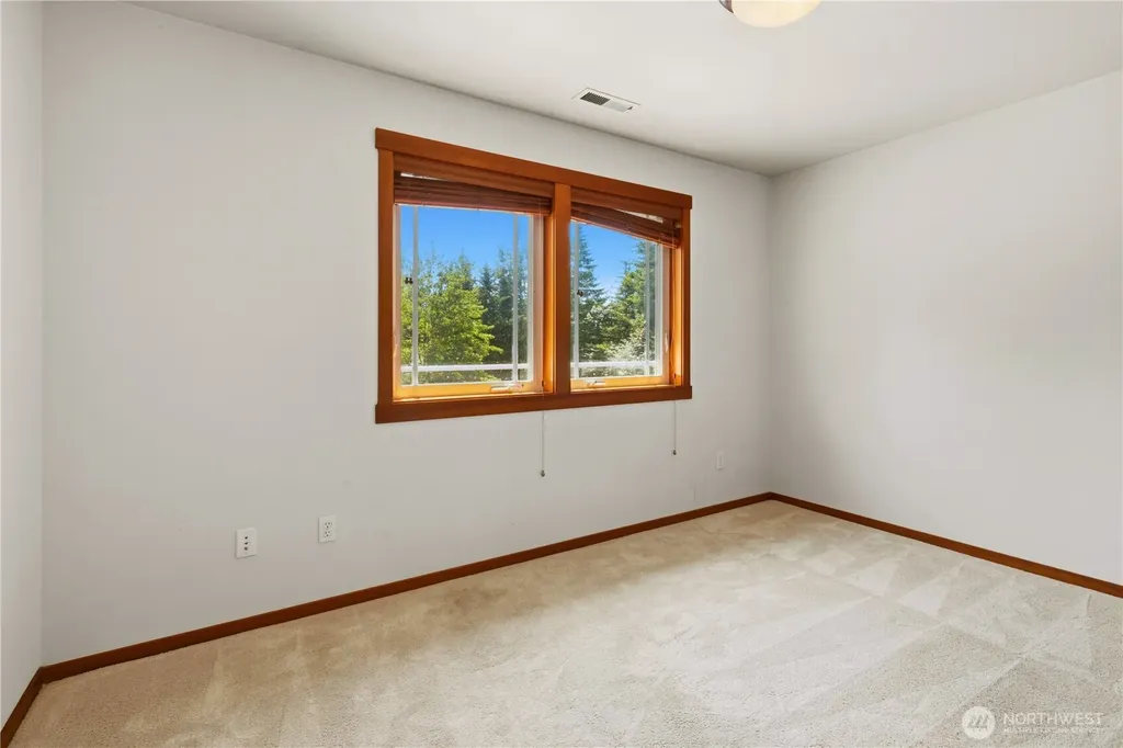30217 Retreat Kanaskat Road SE Ravensdale WA 98051