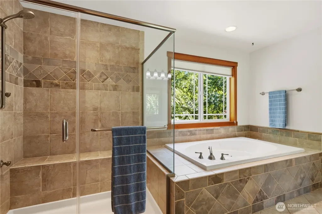 30217 Retreat Kanaskat Road SE Ravensdale WA 98051