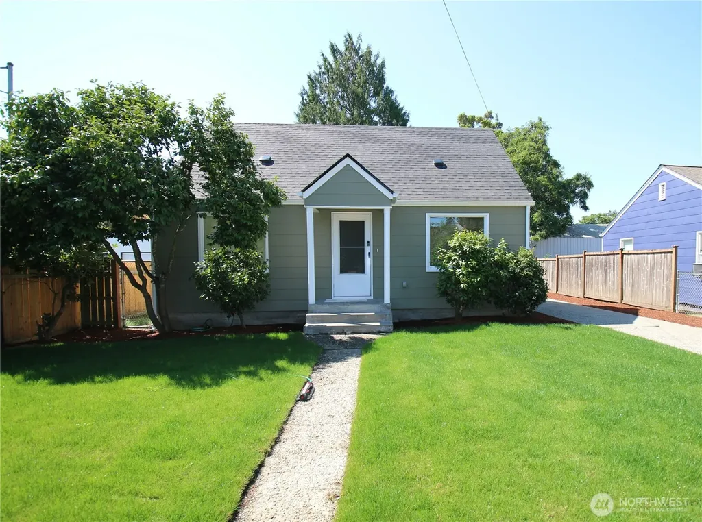 818 118th Street S Tacoma WA 98444