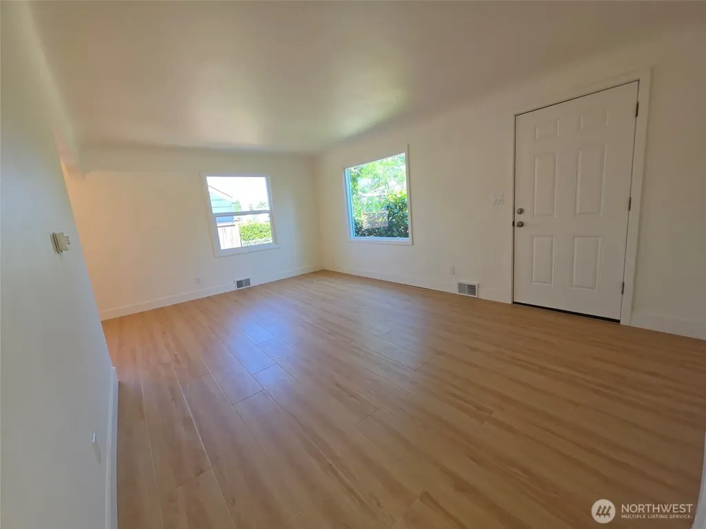818 118th Street S Tacoma WA 98444