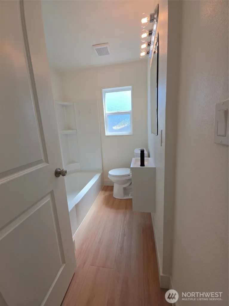 818 118th Street S Tacoma WA 98444