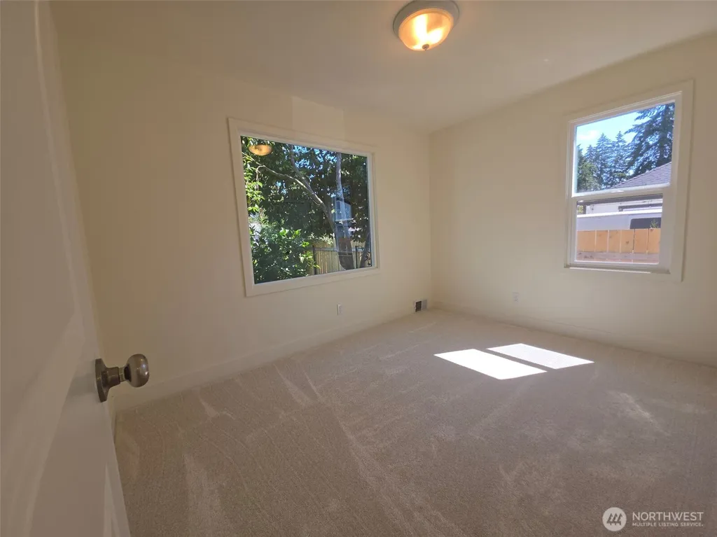 818 118th Street S Tacoma WA 98444