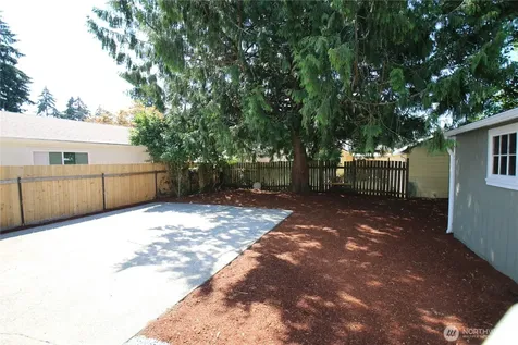 818 118th Street S Tacoma WA 98444