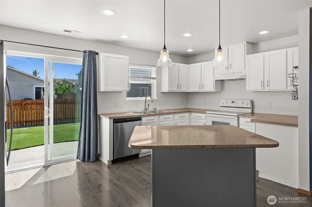 212 Mazza Street NE Orting WA 98360