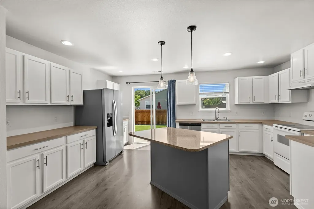 212 Mazza Street NE Orting WA 98360