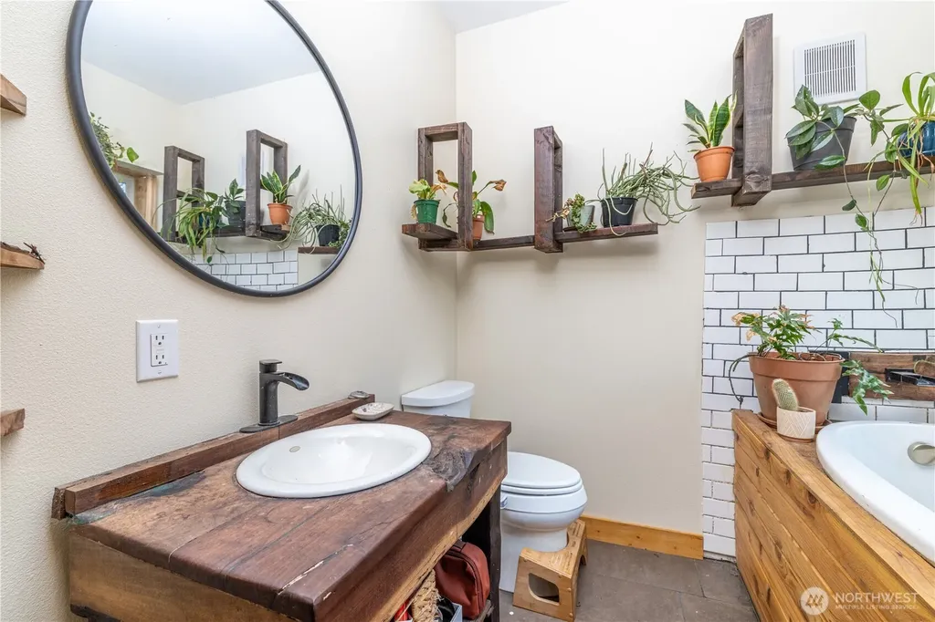 151 E Skyview Drive Union WA 98592