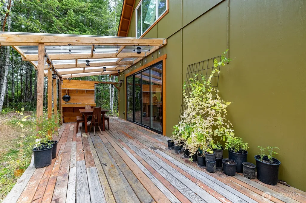 151 E Skyview Drive Union WA 98592