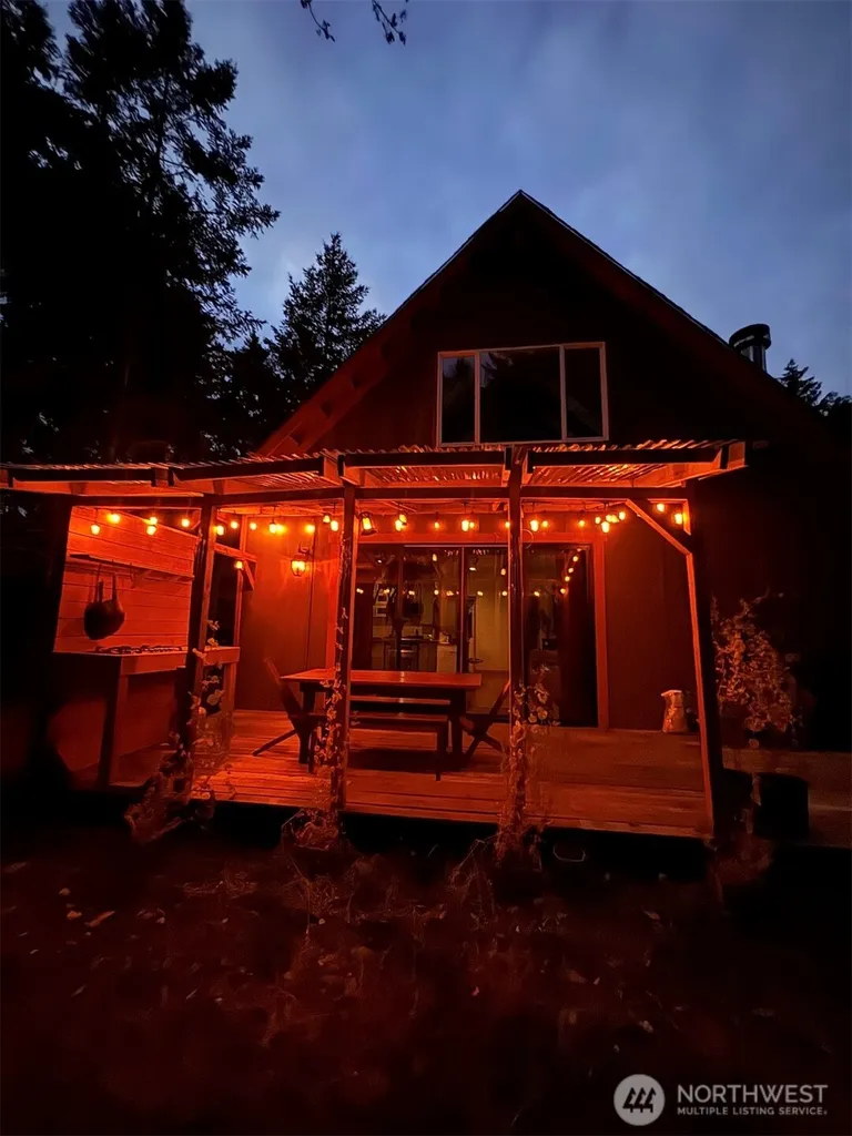 151 E Skyview Drive Union WA 98592