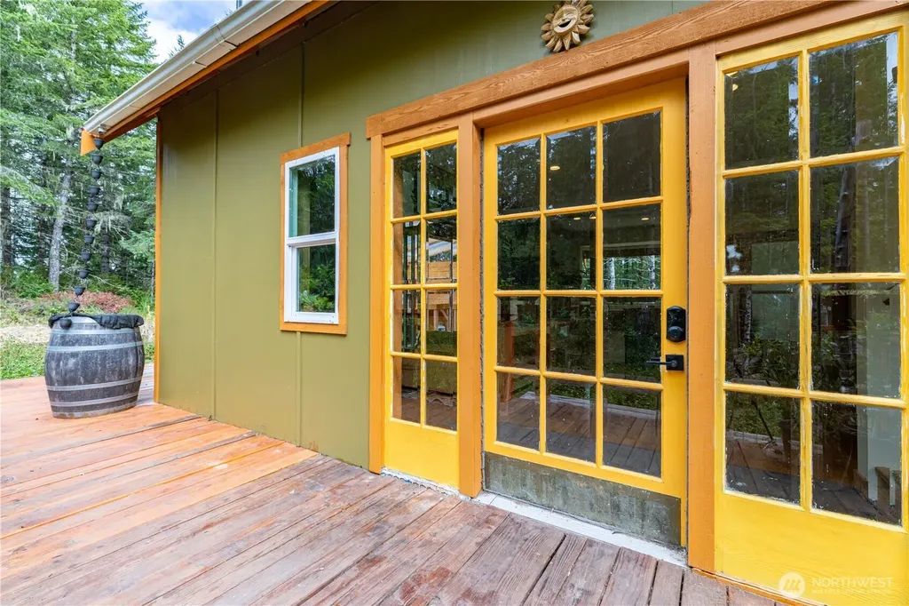 151 E Skyview Drive Union WA 98592