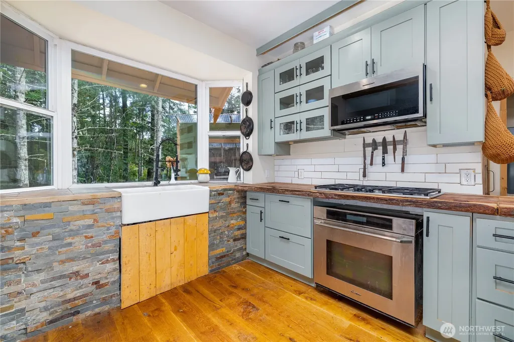 151 E Skyview Drive Union WA 98592