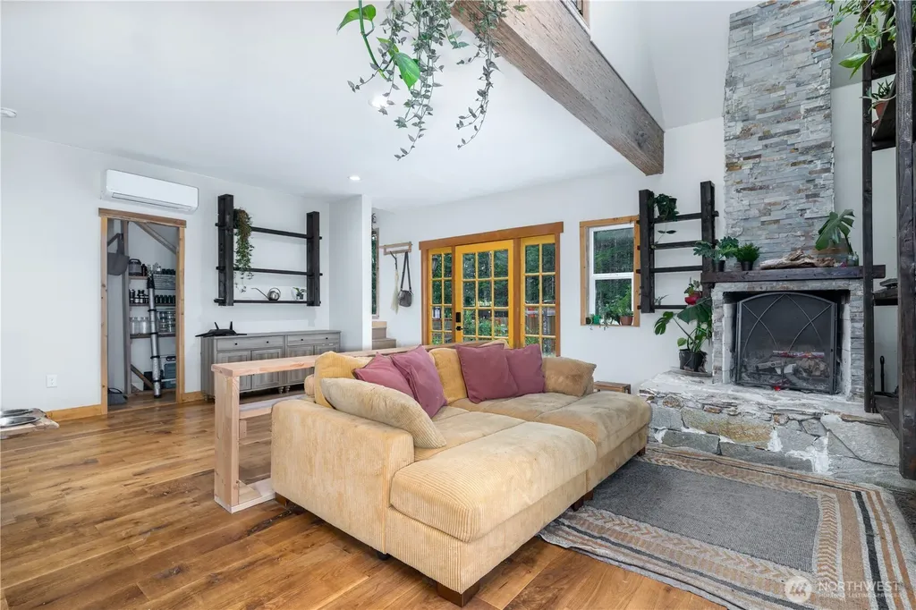 151 E Skyview Drive Union WA 98592
