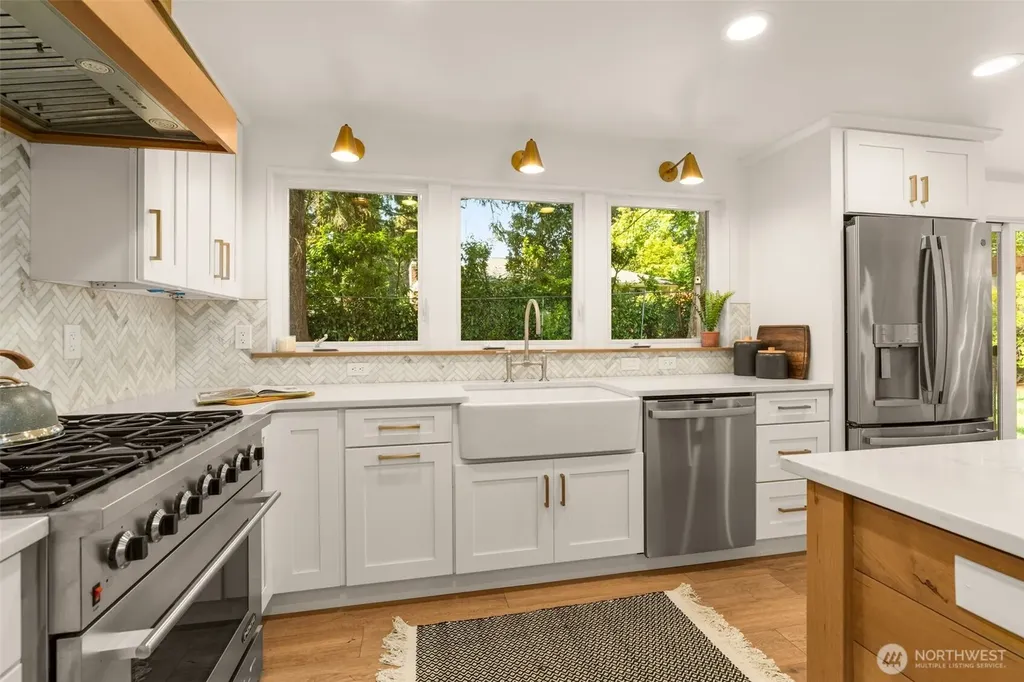 9121 228th Street SW Edmonds WA 98026