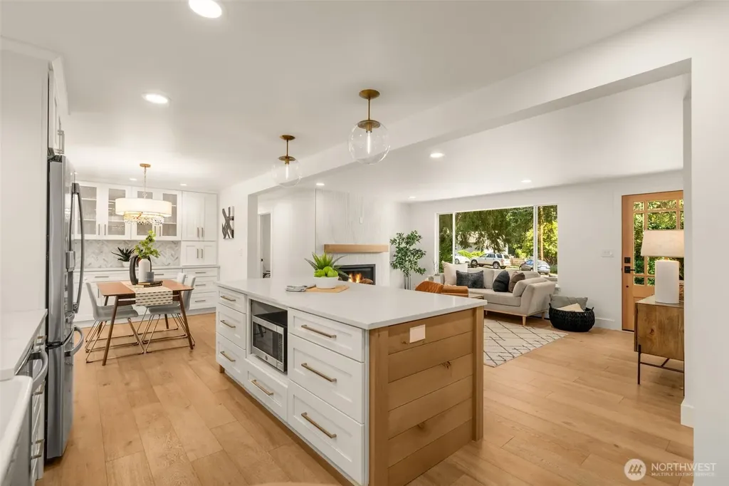 9121 228th Street SW Edmonds WA 98026