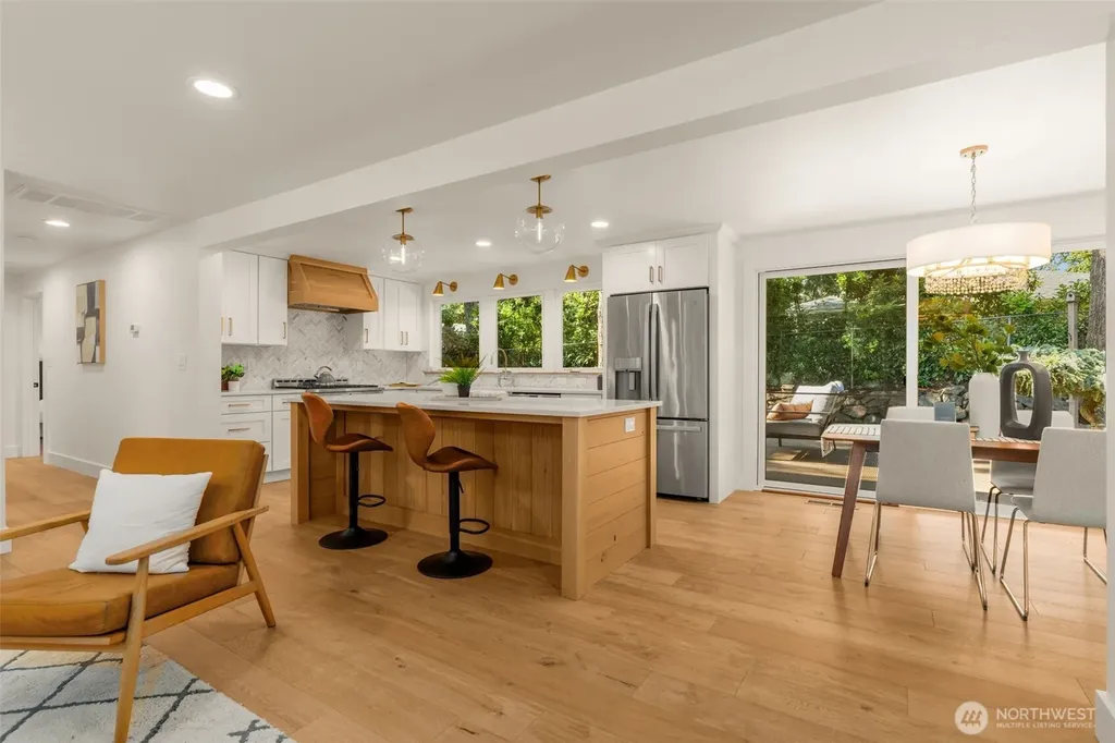 9121 228th Street SW Edmonds WA 98026