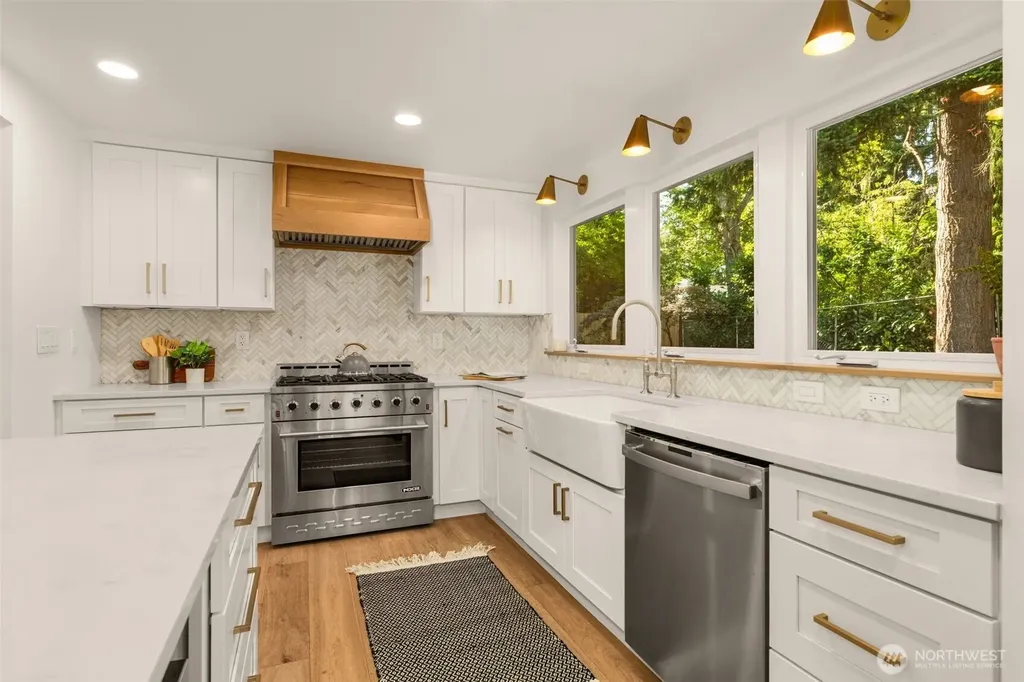 9121 228th Street SW Edmonds WA 98026