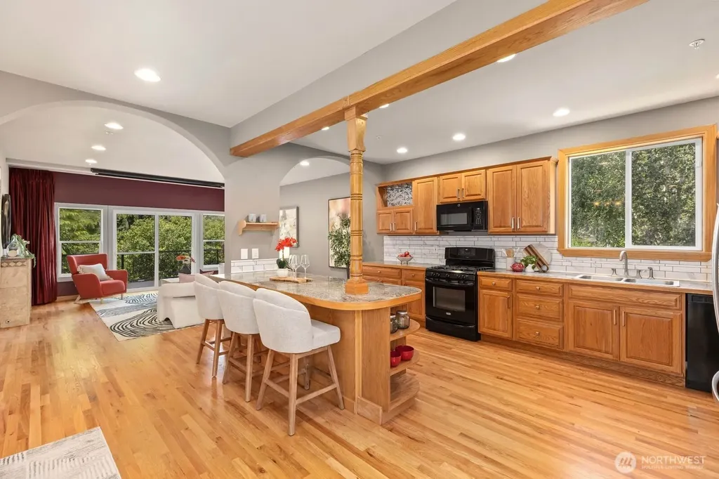 4935 Glenwood Avenue Everett WA 98203