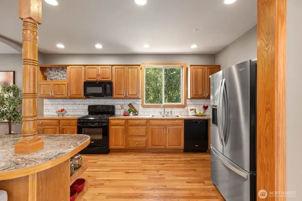 4935 Glenwood Avenue Everett WA 98203