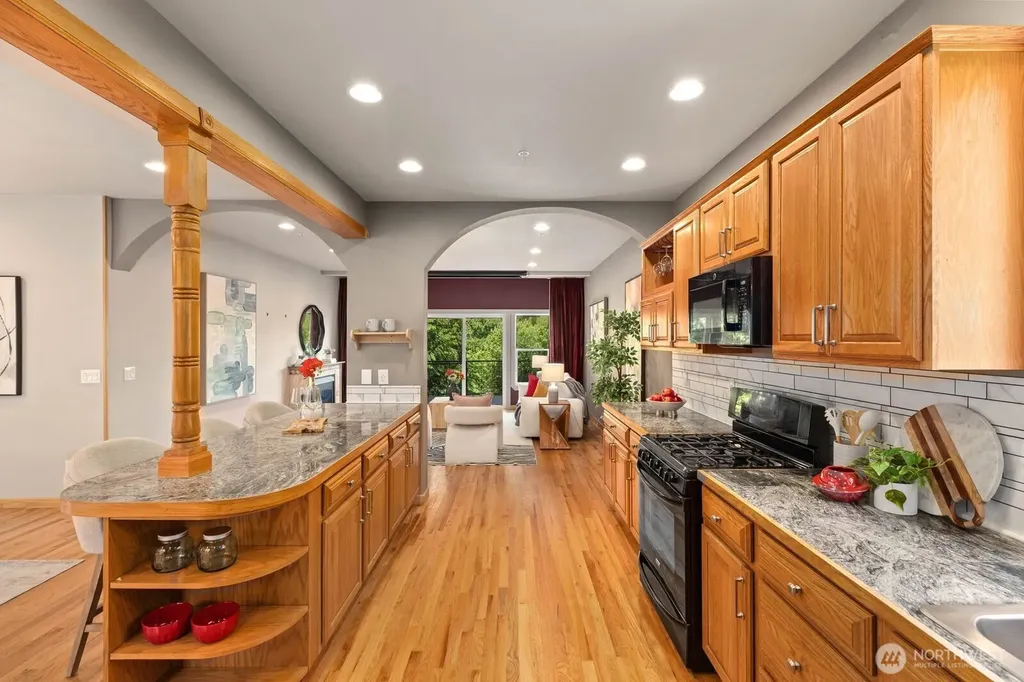 4935 Glenwood Avenue Everett WA 98203