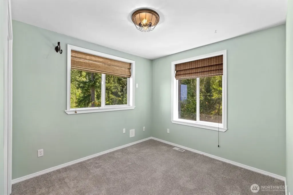 4935 Glenwood Avenue Everett WA 98203
