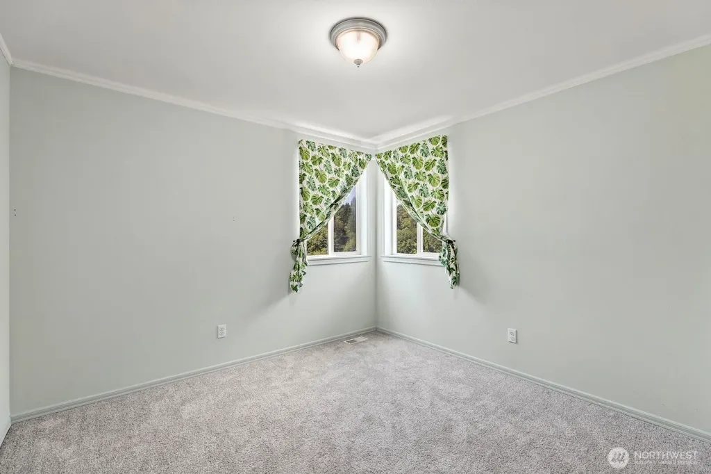 4935 Glenwood Avenue Everett WA 98203