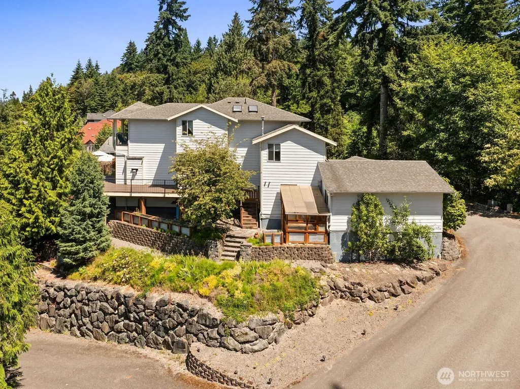 4935 Glenwood Avenue Everett WA 98203