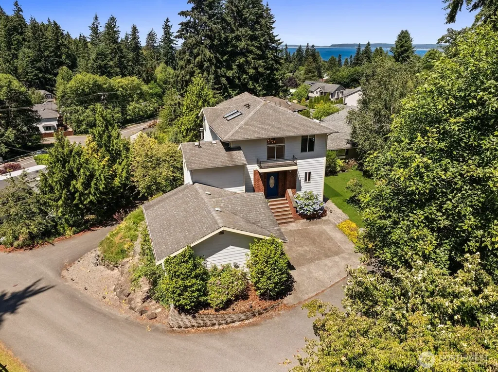 4935 Glenwood Avenue Everett WA 98203