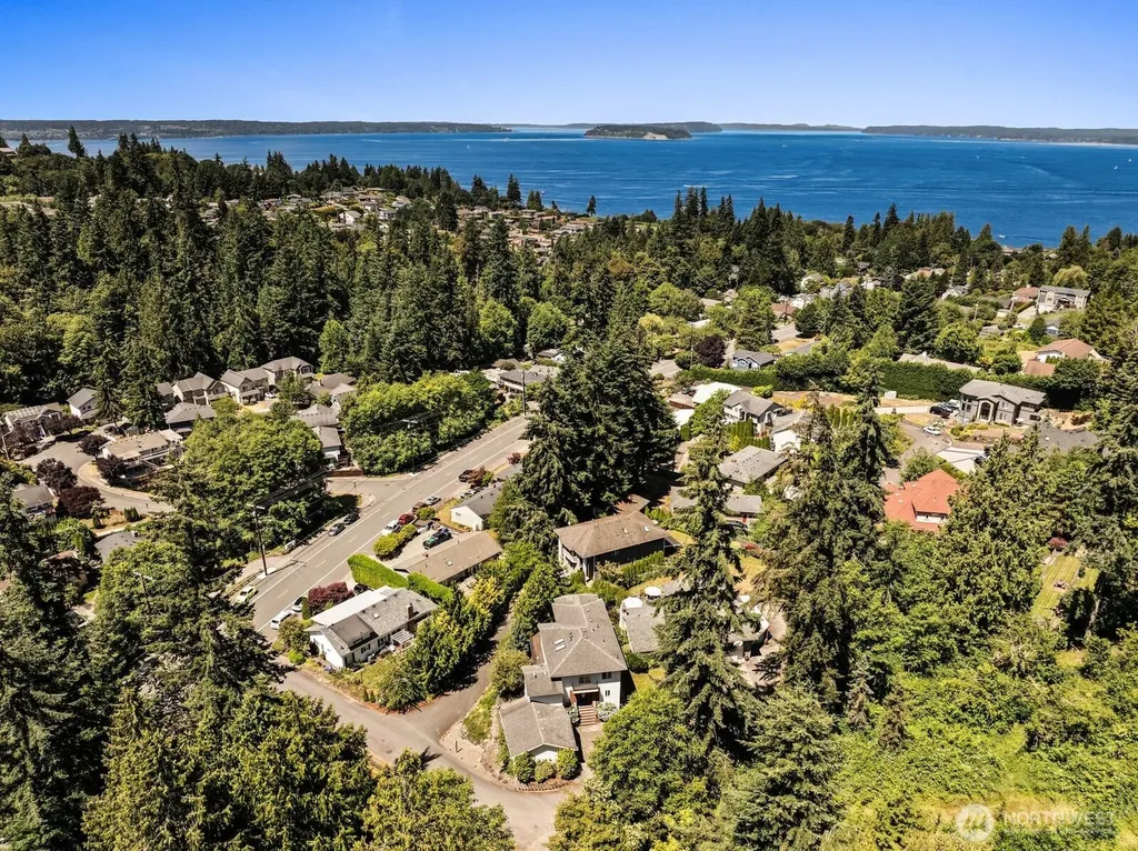 4935 Glenwood Avenue Everett WA 98203