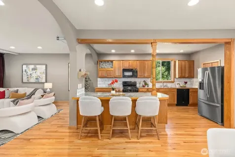 4935 Glenwood Avenue Everett WA 98203