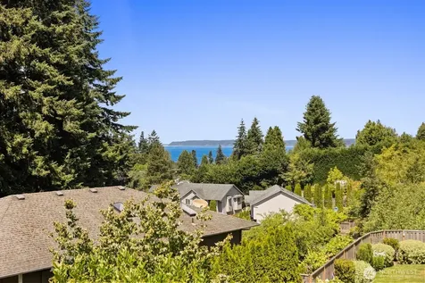 4935 Glenwood Avenue Everett WA 98203